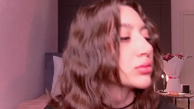 Snapshot of IsKiku chatting on February 21, 2026, 5:59 pm IsKiku online show from February 21, 2026, 5:59 pm