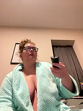 kissmyarch online show from January 7, 2026, 10:48 pm