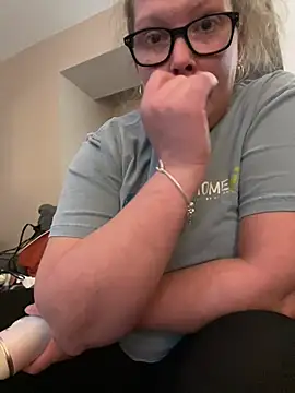 kissmyarch online show from March 29, 2026, 11:39 pm