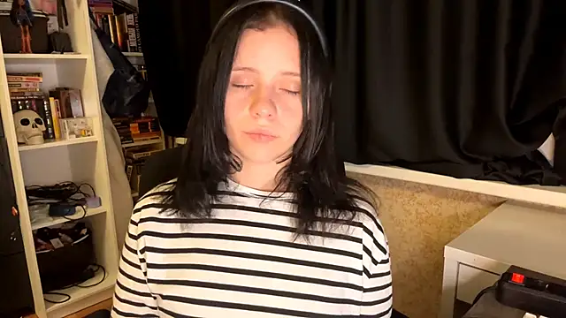 Eva blo0m online show from January 11, 2026, 6:53 am