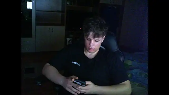 GymGuy0505 online show from March 8, 2026, 1:22 am