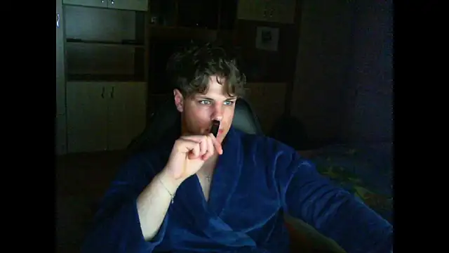 GymGuy0505 online show from March 24, 2026, 11:05 pm