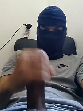 Hugopauzudo2323 online show from February 6, 2026, 1:40 pm