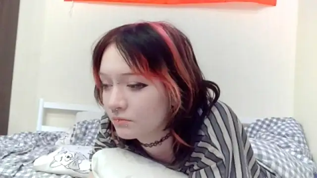 Shine Luna online show from February 11, 2026, 5:02 pm