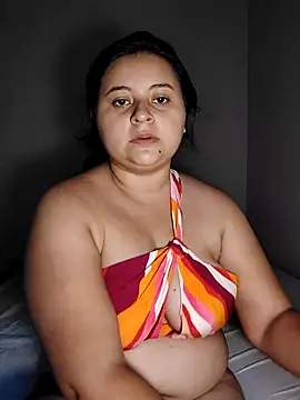 alexacurvy05 online show from February 18, 2026, 10:39 pm