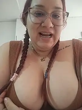 Snapshot of sharon_G chatting on January 5, 2026, 7:28 pm sharon G online show from January 5, 2026, 7:28 pm