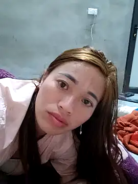 Snapshot of little-effy chatting on December 14, 2025, 10:26 pm little-effy online show from December 14, 2025, 10:26 pm