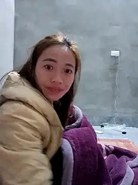 Snapshot of little-effy chatting on January 7, 2026, 6:46 pm little-effy online show from January 7, 2026, 6:46 pm