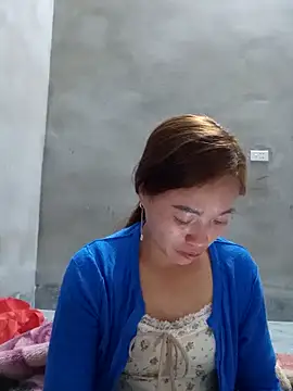 Snapshot of little-effy chatting on December 18, 2025, 3:55 am little-effy online show from December 18, 2025, 3:55 am