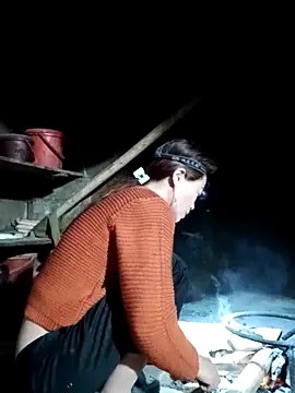 Snapshot of little-effy chatting on December 19, 2025, 10:12 pm little-effy online show from December 19, 2025, 10:12 pm