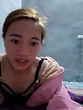 Snapshot of little-effy chatting on December 21, 2025, 9:04 pm little-effy online show from December 21, 2025, 9:04 pm