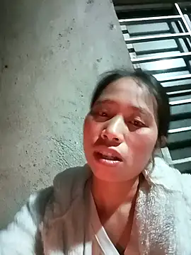 Snapshot of jikey- chatting on February 4, 2026, 10:49 pm jikey- online show from February 4, 2026, 10:49 pm