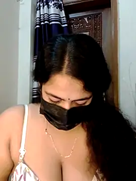 nosrat014 online show from July 25, 2026, 7:09 pm