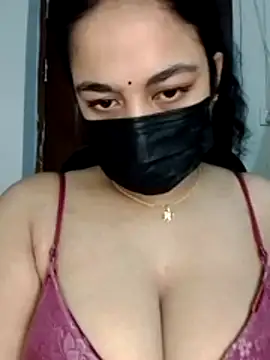 nosrat014 online show from April 12, 2026, 12:58 am