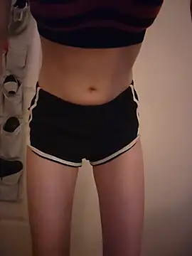 jennyxoxo22 online show from July 16, 2026, 7:44 pm