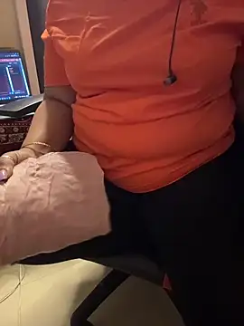 butterflyslay online show from March 24, 2026, 2:06 pm