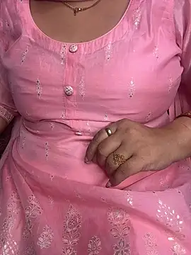 Snapshot of butterflyslay chatting on February 12, 2026, 3:45 pm butterflyslay online show from February 12, 2026, 3:45 pm