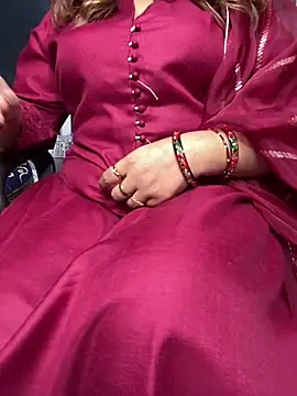 Snapshot of butterflyslay chatting on February 4, 2026, 2:17 am butterflyslay online show from February 4, 2026, 2:17 am