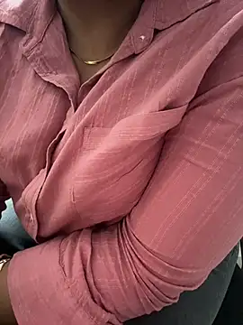 Snapshot of butterflyslay chatting on February 21, 2026, 2:30 pm butterflyslay online show from February 21, 2026, 2:30 pm