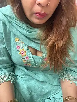 butterflyslay online show from April 9, 2026, 5:53 am