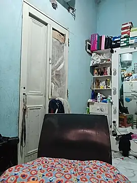 soylulita07 online show from February 23, 2026, 6:08 pm