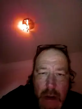 Olivassl22 online show from April 29, 2026, 11:55 pm