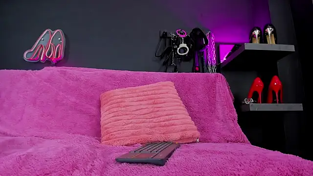 Snapshot of AquaRivers chatting on January 9, 2026, 10:55 am AquaRivers online show from January 9, 2026, 10:55 am