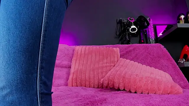 Snapshot of AquaRivers chatting on January 7, 2026, 10:31 am AquaRivers online show from January 7, 2026, 10:31 am