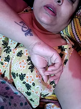 Snapshot of peu8 chatting on February 9, 2026, 6:06 pm peu8 online show from February 9, 2026, 6:06 pm