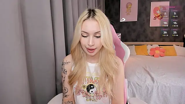 LanaMiracle online show from March 1, 2026, 5:18 am