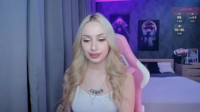 LanaMiracle online show from February 3, 2026, 4:10 am