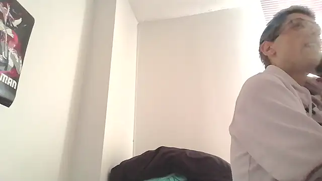 Snapshot of AskAveryAnything chatting on December 19, 2025, 9:17 pm AskAveryAnything online show from December 19, 2025, 9:17 pm