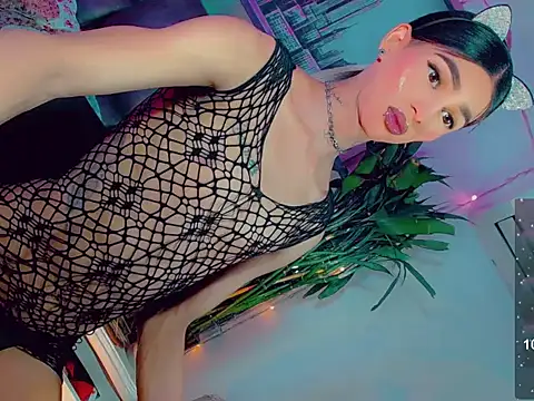 agathaferrer3 online show from March 28, 2026, 4:13 am