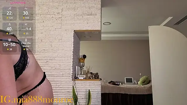 mia monroe888 online show from February 12, 2026, 4:29 pm