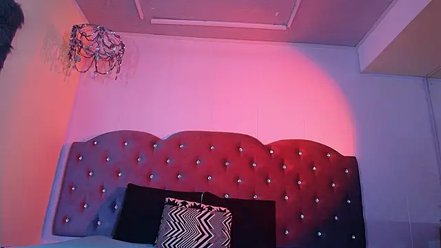 scarlett venom  online show from March 18, 2026, 8:10 pm