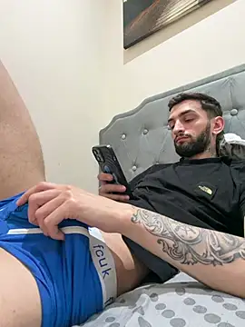 Juliann69Ramiro online show from May 28, 2026, 12:44 pm