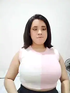 Missnia online show from April 8, 2026, 1:12 pm
