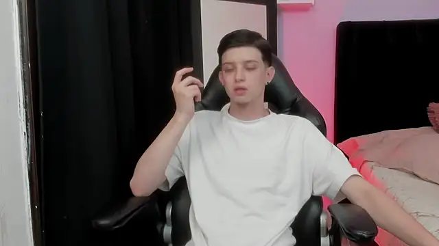 sebastamayo  online show from January 17, 2026, 9:02 am