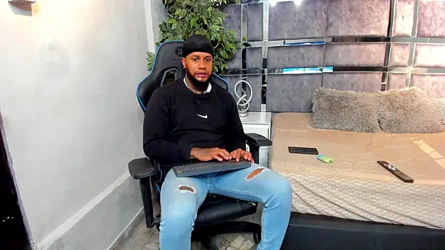 Snapshot of jay_jhonson01 chatting on February 5, 2026, 3:35 am jay jhonson01 online show from February 5, 2026, 3:35 am