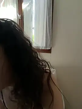 Snapshot of CoquineCharmeuse chatting on April 7, 2026, 12:18 pm CoquineCharmeuse online show from April 7, 2026, 12:18 pm