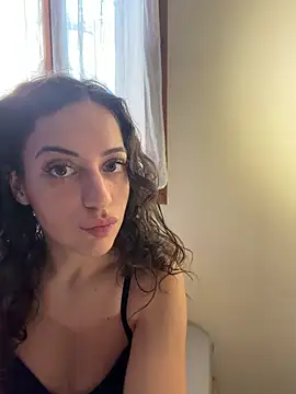 Snapshot of CoquineCharmeuse chatting on March 26, 2026, 2:15 pm CoquineCharmeuse online show from March 26, 2026, 2:15 pm