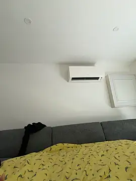 Snapshot of CoquineCharmeuse chatting on April 15, 2026, 1:37 pm CoquineCharmeuse online show from April 15, 2026, 1:37 pm