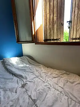 Snapshot of CoquineCharmeuse chatting on April 6, 2026, 1:23 pm CoquineCharmeuse online show from April 6, 2026, 1:23 pm