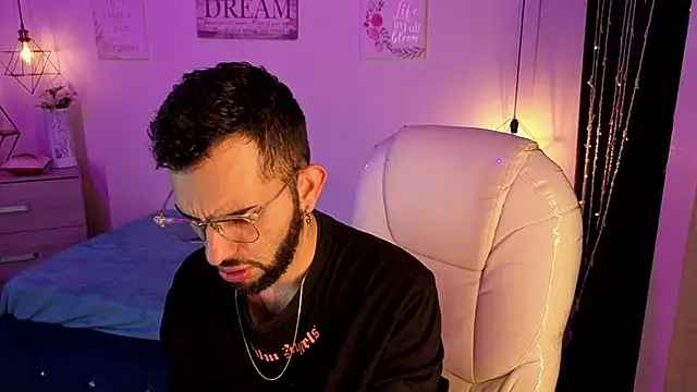 annie and ryan online show from January 18, 2026, 3:54 am