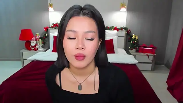 Brunette Charm online show from December 14, 2025, 6:24 pm