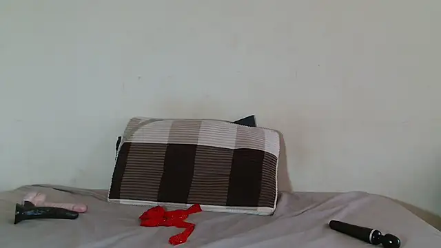 Yellowmellow01 online show from March 21, 2026, 11:03 am