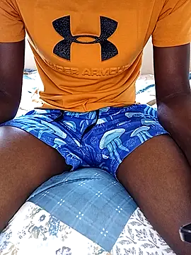 blackstallionXXXX online show from December 18, 2025, 12:53 pm