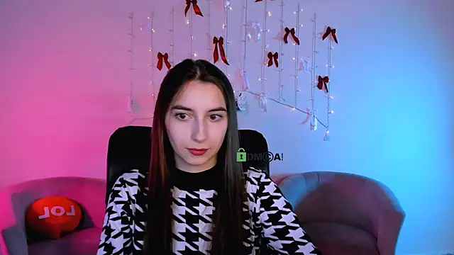 mila firee online show from February 6, 2026, 10:11 am