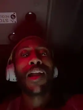 Snapshot of Pleasure_Overlord chatting on February 18, 2026, 6:22 am Pleasure Overlord online show from February 18, 2026, 6:22 am