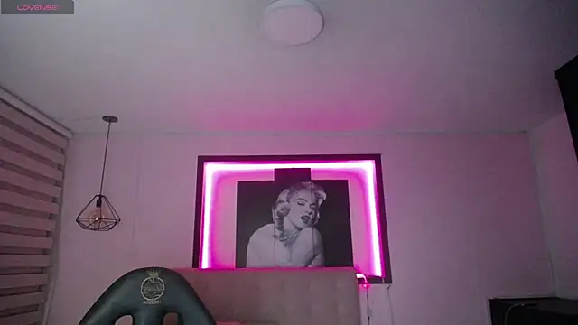 Snapshot of Kendall_fox_x chatting on January 9, 2026, 3:24 am Kendall fox x online show from January 9, 2026, 3:24 am